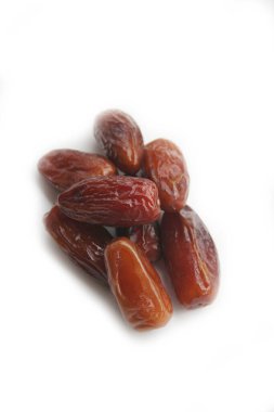 Beyaz arkaplanda izole edilmiş tarih yığını 