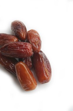 Beyaz arkaplanda izole edilmiş tarih yığını 