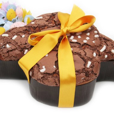 Paskalya pastasının adı Colomba Pasquale (Paskalya güvercini). Beyaz arka planda izole edilmiş geleneksel İtalyan pastası