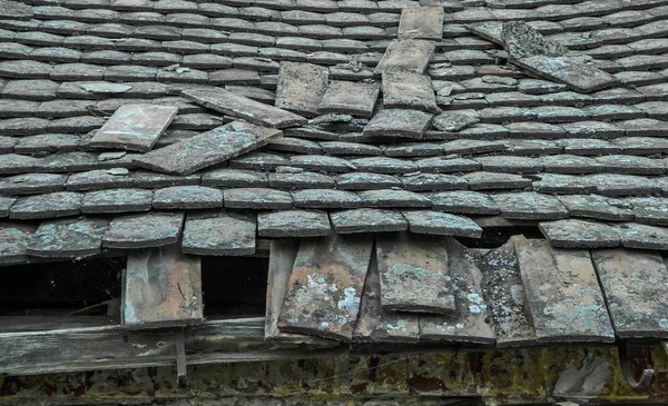 Devastated old roof — Stock Photo, Image