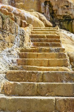 Eski taş merdiven