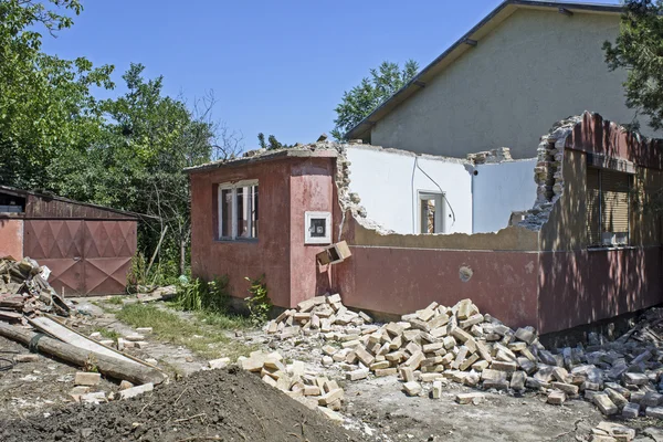 Démolition d'une vieille maison — Photo