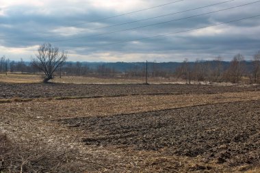 Sırbistan 'ın batısındaki vadinin panoramik manzarası. Loznica kasabasının çevresi çok pitoresk. Bu topraklar burada Jadarit olarak adlandırılan lityum cevheri bakımından zengindir.. 