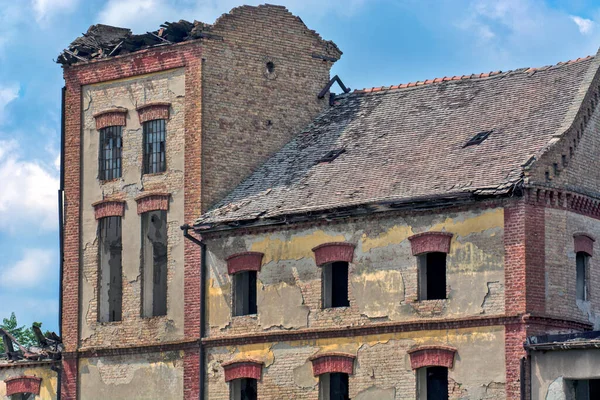 Una Vecchia Fabbrica Abbandonata Che Stata Completamente Distrutta Impianto Stato — Foto Stock