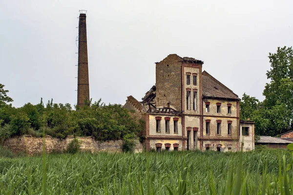 Zrenjanin Sırbistan Mayıs 2020 Tamamen Yok Edilmiş Eski Terk Edilmiş — Stok fotoğraf