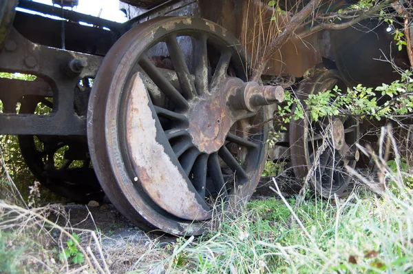 Wheel of an old steam locomotive — Stock Photo, Image