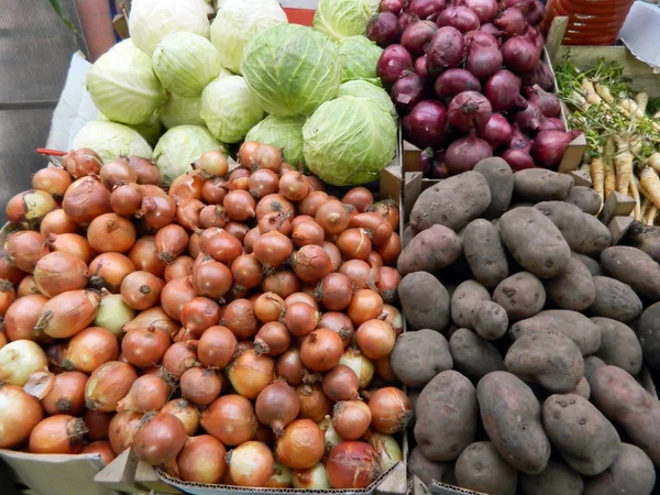 Soğan, patates, lahana ve Yaban havucu 