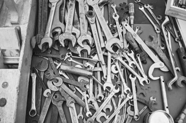 Pire marketler, eski araçlar