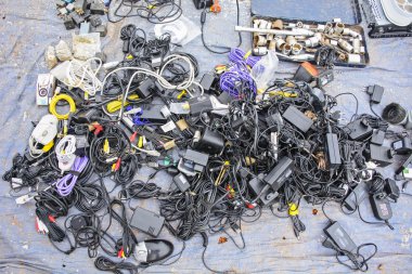 Çeşitli eski elektronik