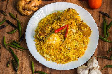 Biryani usulü tavuk, Asya usulü pirinç