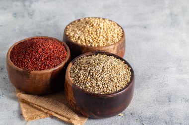  Jowar, Bajra ve Ragi değirmenleri besin yoğunluğu yüksek olan lif, protein ve mineraller bakımından zengin olan glütensiz tahıllardır..