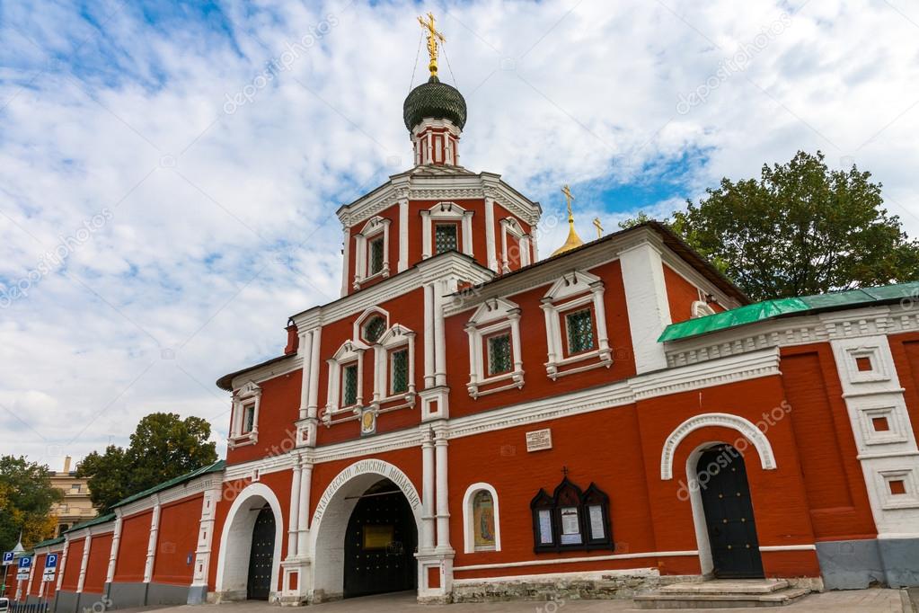 Zachatievskiy Monastery. The main entrance.
