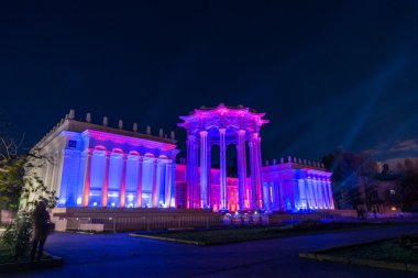 Enea (Fuar). Uluslararası Festivali ışık daire.