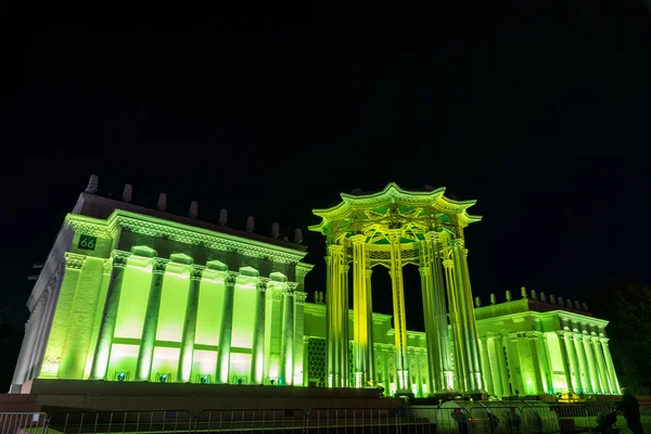 La ENEA (VDNH). Festival Internacional El Círculo de la Luz . —  Fotos de Stock