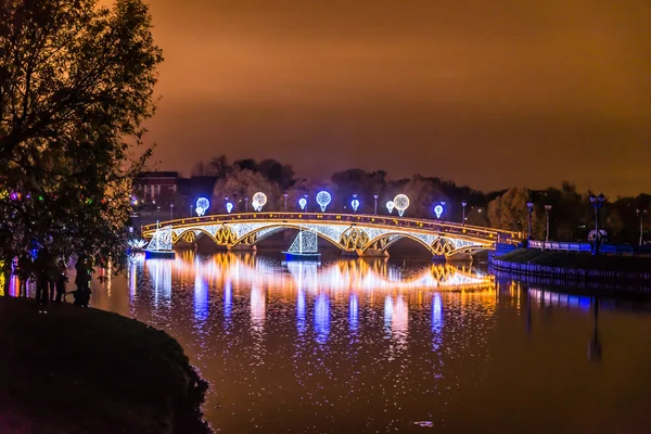 Tsaritsyno. Moscovo. Festival Internacional O Círculo de Luz . — Fotografia de Stock