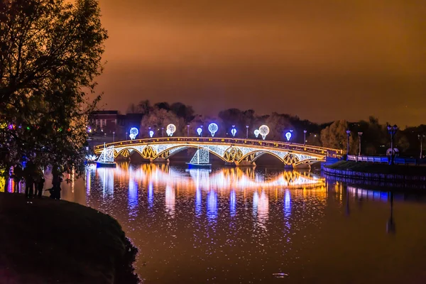 Tsaritsyno. Moscovo. Festival Internacional O Círculo de Luz . — Fotografia de Stock