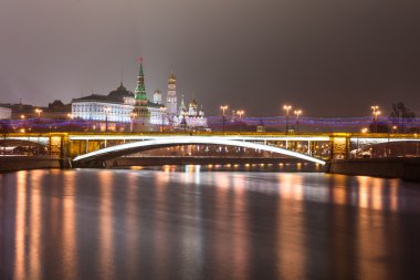 Moskova. Büyük bir taş (Bolshoy Kamenny) Köprüsü.