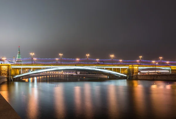 Moskau. die große steinerne (bolschoj kamenny) Brücke. — Stockfoto