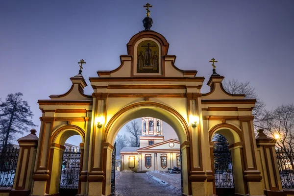 La Iglesia de la exaltación de la Santa Cruz en Altufevo . —  Fotos de Stock