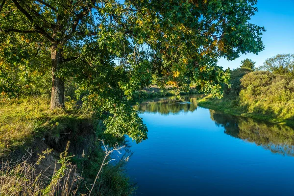 Na předměstí města Moskvy. Řeka Kirzhach. — Stock fotografie