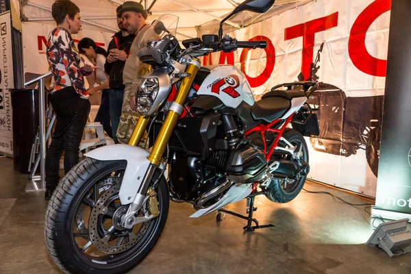 Мотопарк-2015 (BikePark-2015). Выставочный стенд журнала "Мотоэксперт". BMW Motorcycle . — стоковое фото