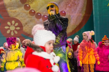 Maslenitsa kutlama (krep hafta). 