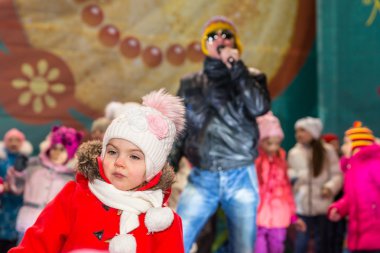 Maslenitsa kutlama (krep hafta). 