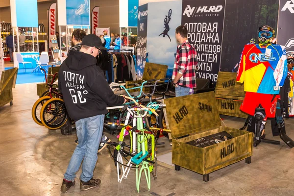 A exposição Bikepark-2015 . — Fotografia de Stock