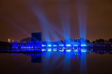 Işık Festivali çemberi. Kürek kanal.