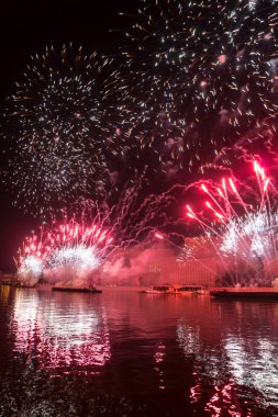 Daire ışık 2015 festivalin açılış. Selam. Havai fişek.