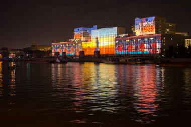 Işık Festivali daire açılışı.
