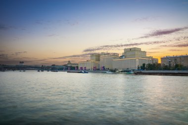 Moskova Nehri. Akşam.