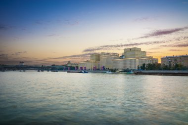 Moskova Nehri. Akşam.