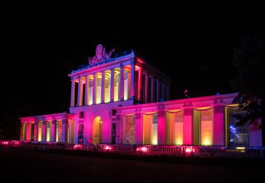 Enea (Fuar). Optik (Leningrad ve Batı Pavilion