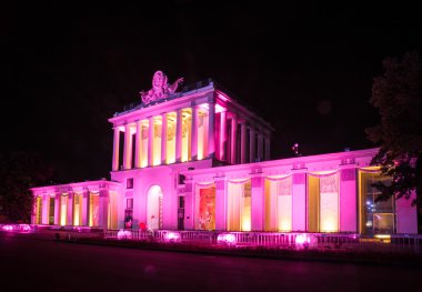 Enea (Fuar). Optik (Leningrad ve Batı Pavilion