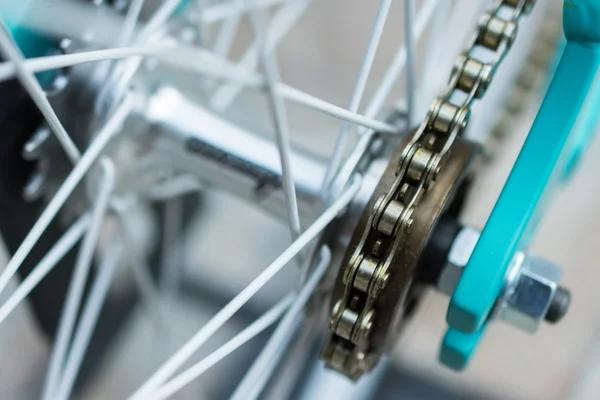 Makro-Detail einer Kette an einem Fixie-Rad — Stockfoto