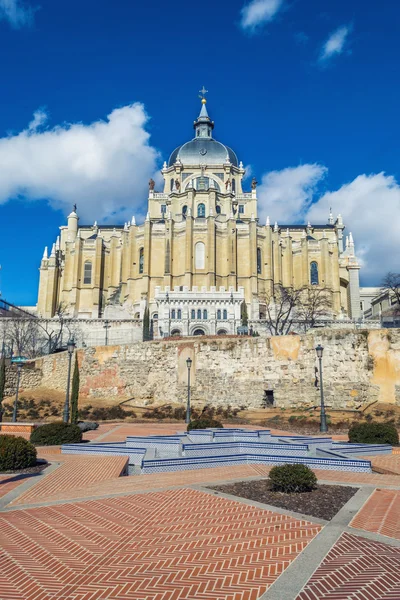 Catedral almudena madrid — Stock fotografie