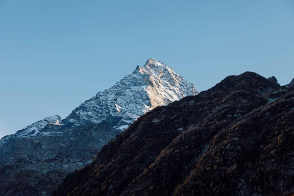 Montagnes Rocheuses Avec Lumière Soir Silhouette Montagne — Photo