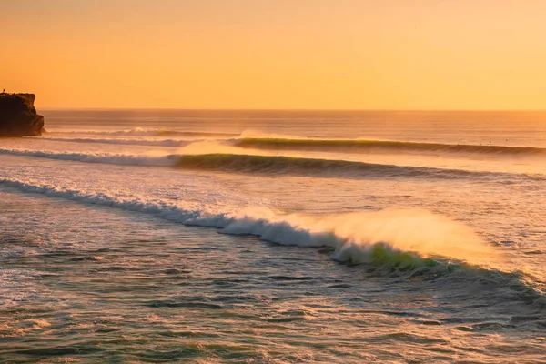 Ondas Perfectas Atardecer Amanecer Olas Para Surfear Bali — Foto de Stock