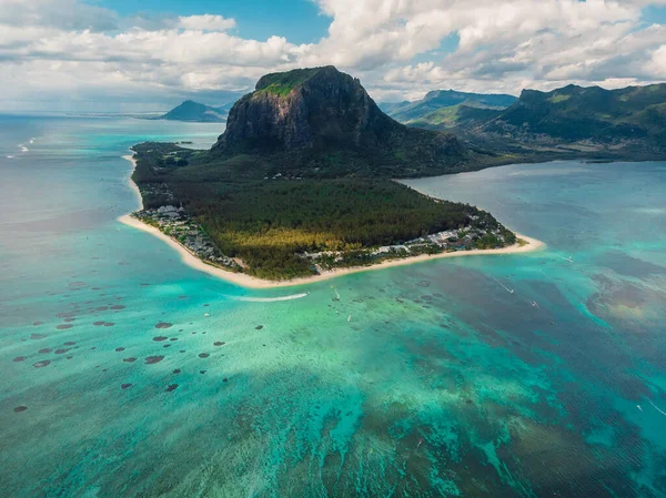 Morne Montagne Océan Plage Dans Île Maurice Tropicale Vue Aérienne — Photo