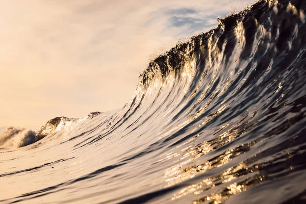 Onda Vítrea Nascer Sol Quebrando Onda Oceano Com Cores Quentes — Fotografia de Stock