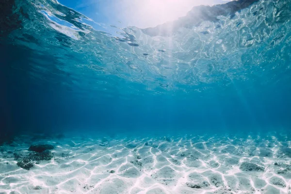 Océano Azul Tropical Con Arena Blanca Piedras Bajo Agua Hawai — Foto de Stock