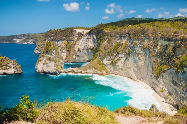 Diamond Beach Rocks Cliff Nusa Penida Indonesia — Stock Photo, Image