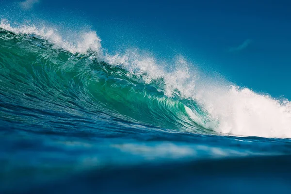 Onda Azul Turquesa Oceano Quebrando Onda Dia Ensolarado — Fotografia de Stock