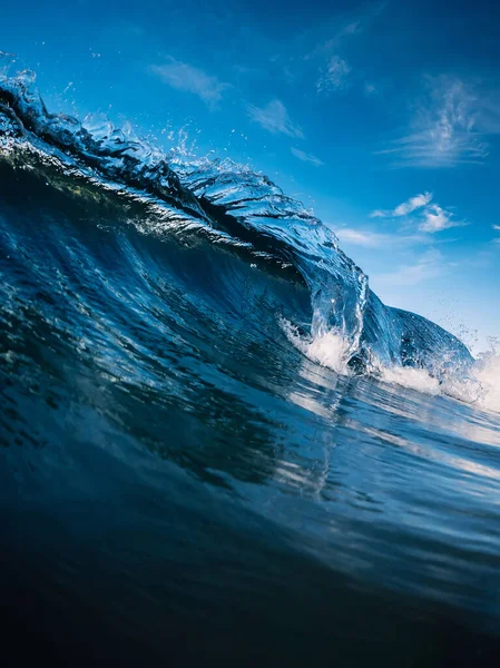 Onda Vítrea Azul Perfeita Oceano Onda Mar Bater — Fotografia de Stock