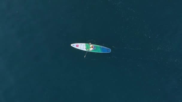 Mei 2021 Anapa Rusland Vrouw Stand Paddle Board Bij Blauwe — Stockvideo