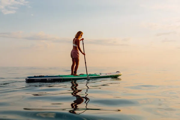 Junio 2021 Anapa Rusia Deportivas Chicas Flotan Stand Paddle Board — Foto de Stock