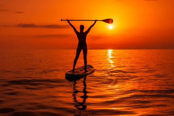 Sporty Girl Stand Paddle Board Quiet Sea Sunset Sunrise Woman — Stock Photo, Image