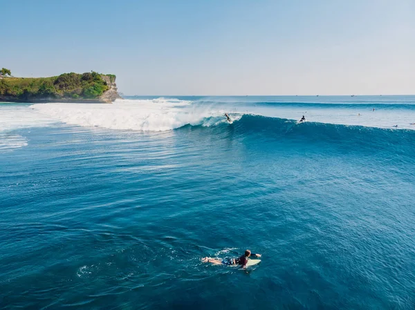 2021 Augusztus Bali Indonézia Légi Kilátás Szörfözés Ideális Hordó Hullám — Stock Fotó