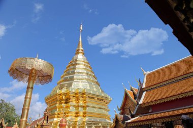 Wat Phra, Doi Suthep Ratchaworawihan, açık havada, turistler için ünlü ve popüler bir yerdir..